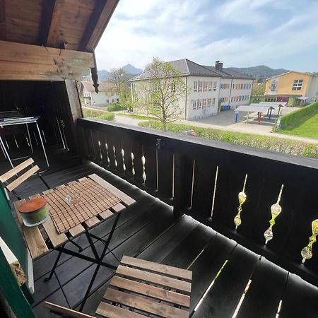 Gemuetliche Dachgeschosswohnung Mit Balkon Ainring Exteriör bild